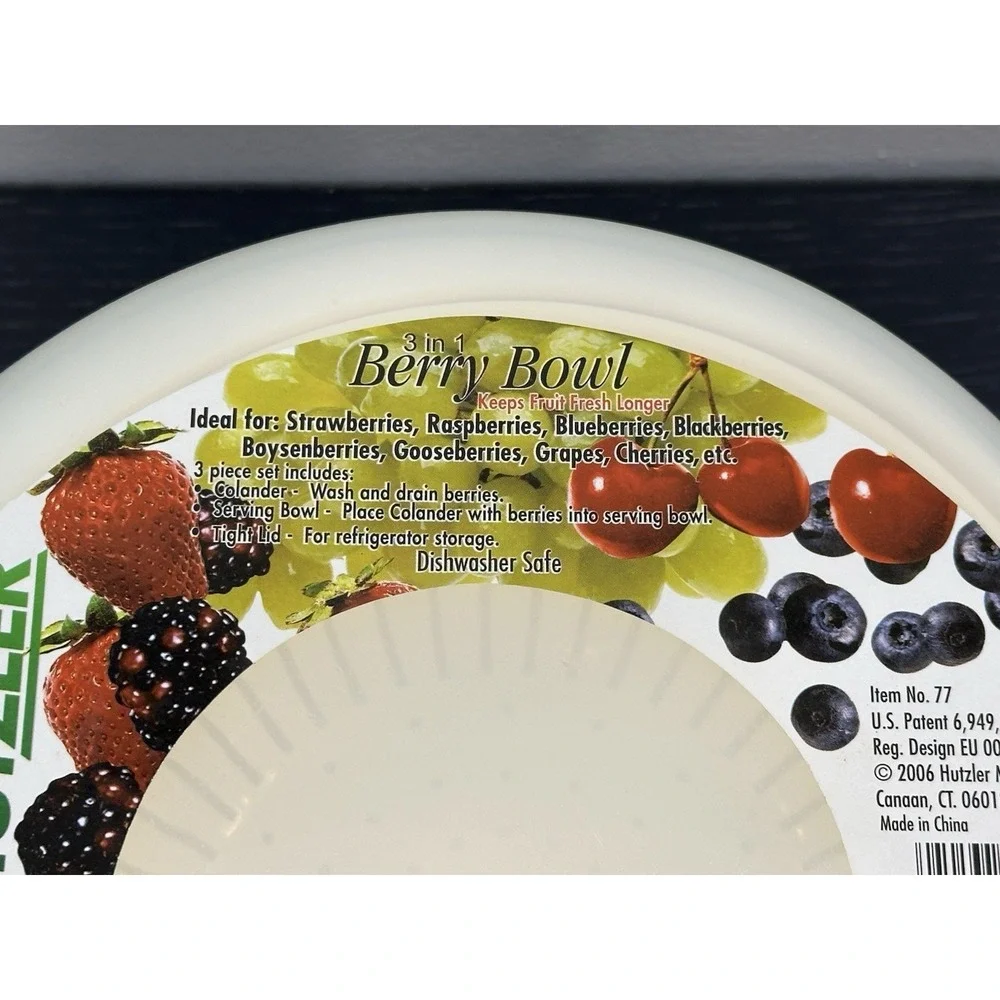 HUTZLER ~ Plastic 3 in 1 BERRY BOWL 1 Quart, 3 Piece: Bowl, Lid, Colander ~White